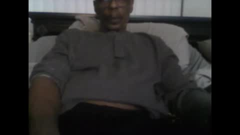 Busturgutzgd1 online show from 12.15.24