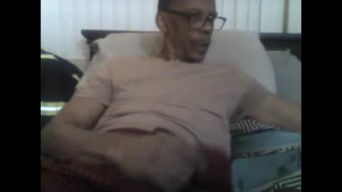 Busturgutzgd1 online show from 01.16.25