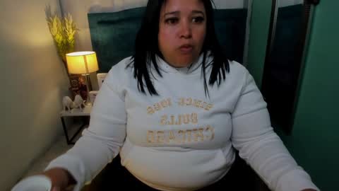 busty juicy online show from 01.24.25