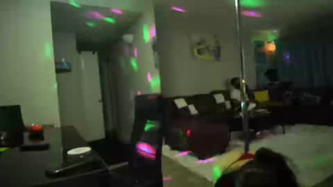 Snapshot of butter_pecanxoxo chatting on 10.14.25 butter_pecanxoxo online show from 10.14.25