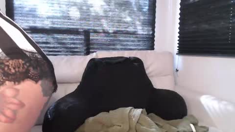 butterfly booty online show from 09.24.25