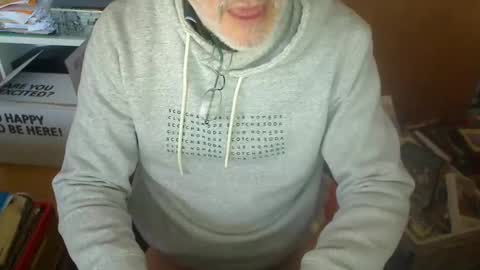 Buttlover2233 online show from 11.13.25