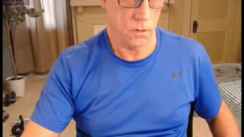 Miles online show from 11.11.25