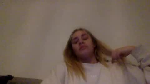 Khaleesiiiii online show from 12.14.25