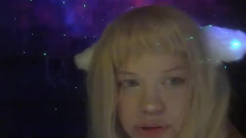 Snapshot of butytoy chatting on 11.05.25 butytoy online show from 11.05.25