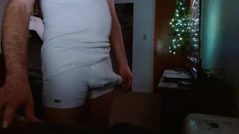 Snapshot of bwall1425 chatting on 12.31.24 bwall1425 online show from 12.31.24