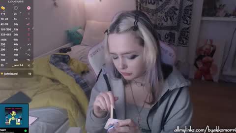 Snapshot of byakkomoriko chatting on 09.24.25  morri  online show from 09.24.25