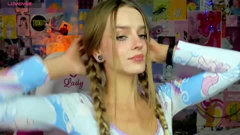 Snapshot of caaandy_girl chatting on 09.24.25 Emily  online show from 09.24.25