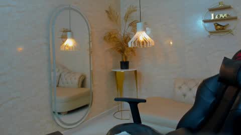 Snapshot of caamii_sweett chatting on 05.20.26 Camii Sweet online show from 05.20.26