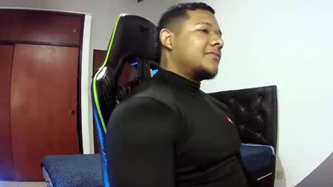 Snapshot of caballerozodi chatting on 10.26.25 caballerozodi online show from 10.26.25