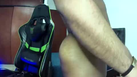 Snapshot of caballerozodi chatting on 11.08.25 caballerozodi online show from 11.08.25