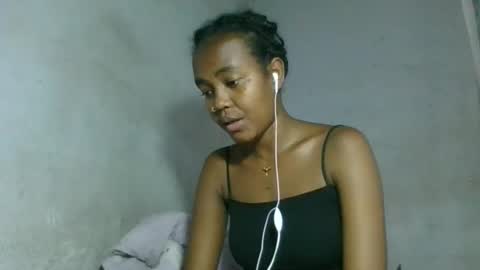 Snapshot of caella98 chatting on 04.30.26 caella98 online show from 04.30.26