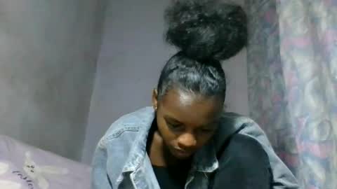 Snapshot of caella98 chatting on 05.14.26 caella98 online show from 05.14.26