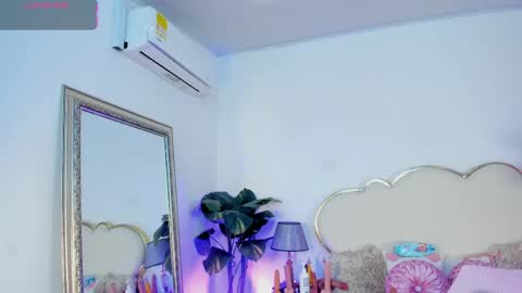 Cahitlin  online show from 04.14.26