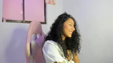 Snapshot of cailyn_dolls_ chatting on 11.13.25 cailyn_dolls_ online show from 11.13.25