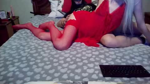 Snapshot of caitlyn_zack chatting on 11.03.25 Caitlyn and Zack online show from 11.03.25