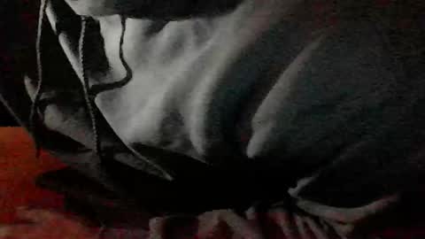 Snapshot of calisguitar chatting on 12.06.24 Calisguitar online show from 12.06.24