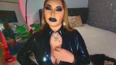 Miss Jane Commander online show from 12.07.24
