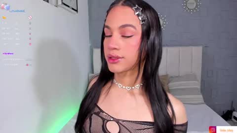 Snapshot of call_me_nora chatting on 09.29.25 NORA online show from 09.29.25