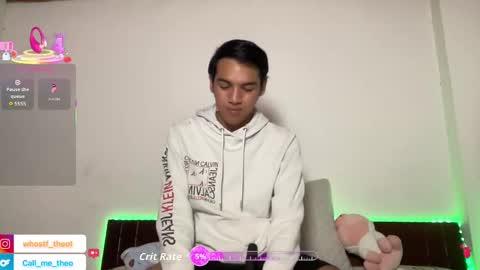 Snapshot of call_me_theo chatting on 09.10.25 Mateo online show from 09.10.25