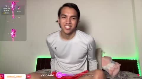 Snapshot of call_me_theo chatting on 11.13.25 Mateo online show from 11.13.25