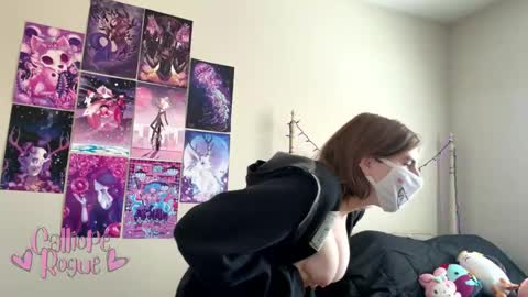 Snapshot of callioperogue chatting on 10.07.25 Calliope Rogue online show from 10.07.25