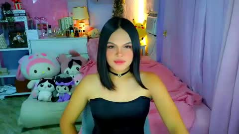Snapshot of callme_mia chatting on 06.26.26 Mia online show from 06.26.26