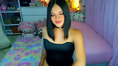 Snapshot of callme_mia chatting on 07.31.26 Mia online show from 07.31.26