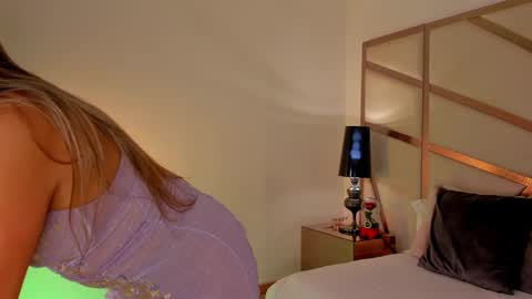 Anna Banana online show from 02.14.25