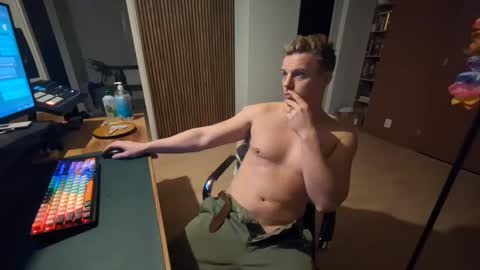 Snapshot of callmedaddy909090 chatting on 12.06.24 Looking for horney women Dutch online show from 12.06.24