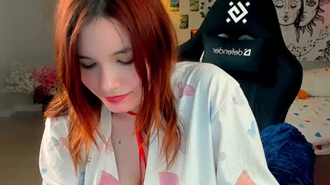 Snapshot of callmekatesmit chatting on 12.16.24 kate online show from 12.16.24
