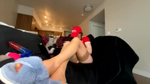 callmelovelie online show from 02.17.25