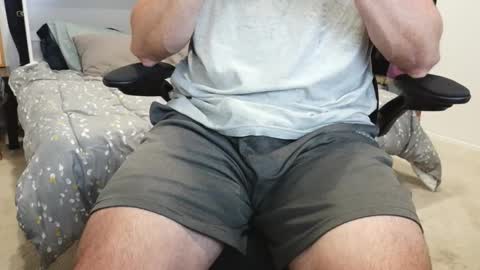 callmeroger33 online show from 04.15.26