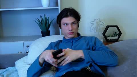 Calvin online show from 01.13.25