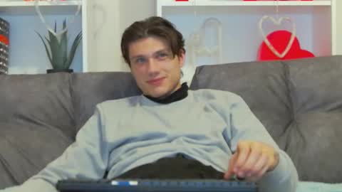 Calvin online show from 02.12.25