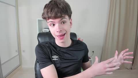 Hey I am Calvin  online show from 02.22.25