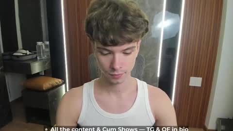 Hey I am Calvin  online show from 05.17.26