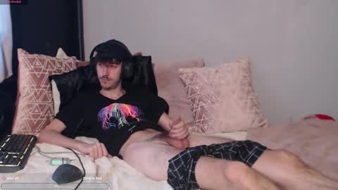 Snapshot of calvin_tanner chatting on 10.12.25 calvin_tanner online show from 10.12.25