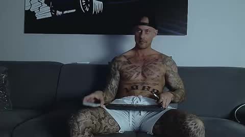 Calvin  online show from 09.17.25