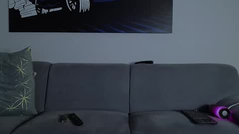 Calvin  online show from 10.05.25