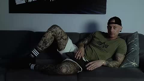 Calvin  online show from 10.11.25