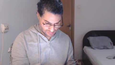 Snapshot of calvinjohnlad chatting on 02.01.26 Calvinjohnlad online show from 02.01.26