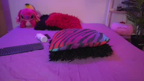 Calypso and Kayla online show from 03.12.25