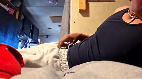 camachochuy1221 online show from 12.01.25