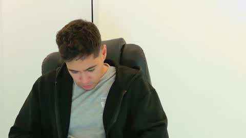 camara110 online show from 11.11.25