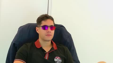 camara110 online show from 11.14.25