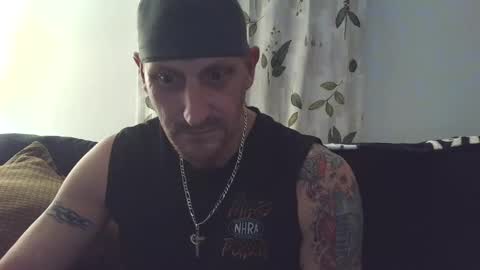 Chillaxin lets talk  online show from 01.22.25