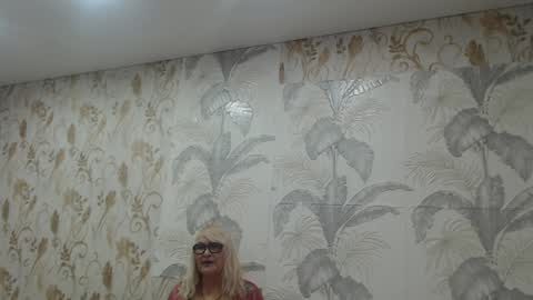 CamDiva1 online show from 12.13.24