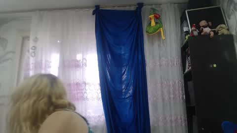 Snapshot of camdiva1 chatting on 10.05.25 CamDiva1 online show from 10.05.25