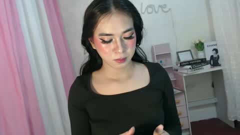 camela_star online show from 12.10.24